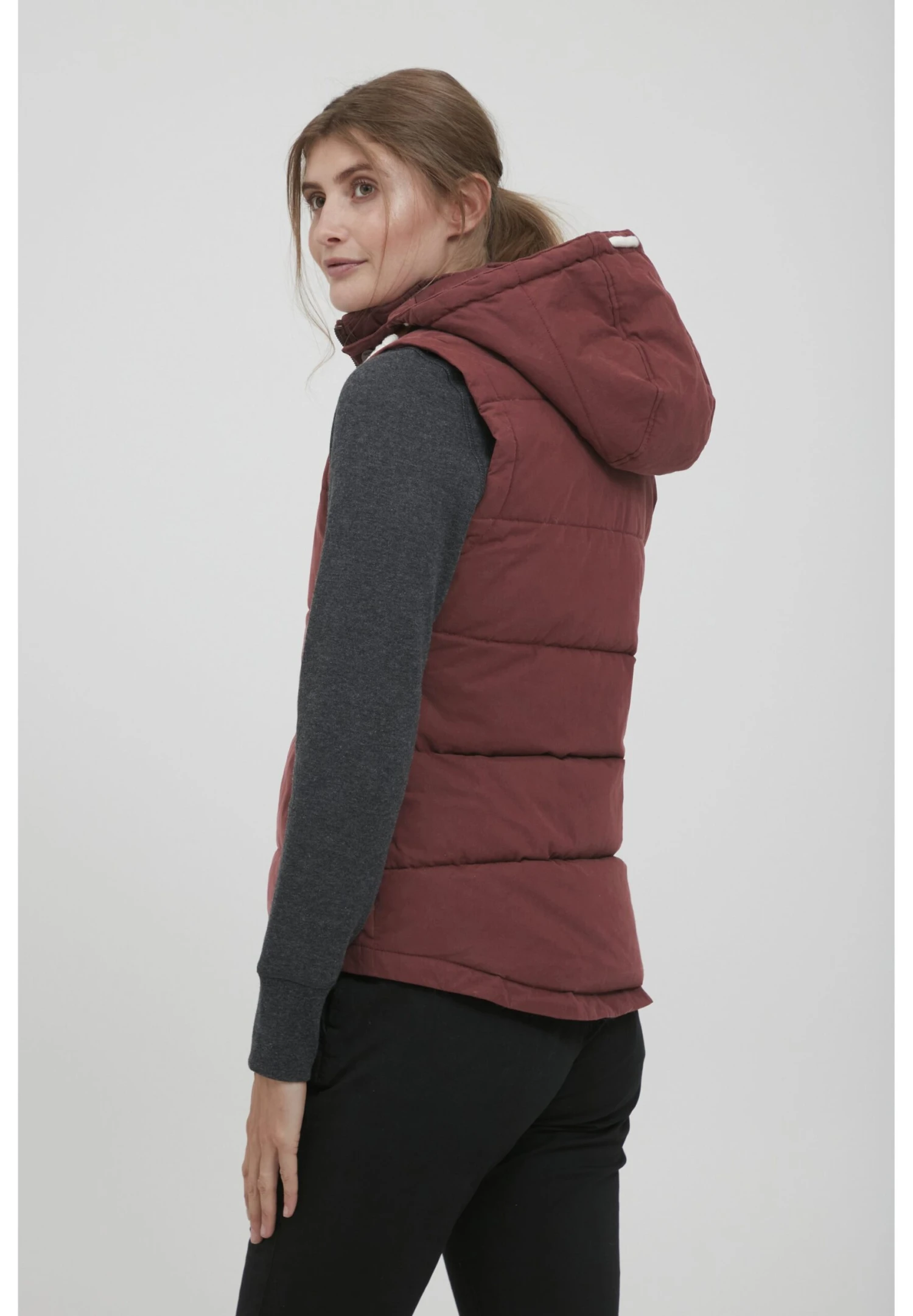 OXMO Oxlew - Chaleco - Wine Red 3 OXMO Oxlew - Chaleco - Wine Red - Imagen 3