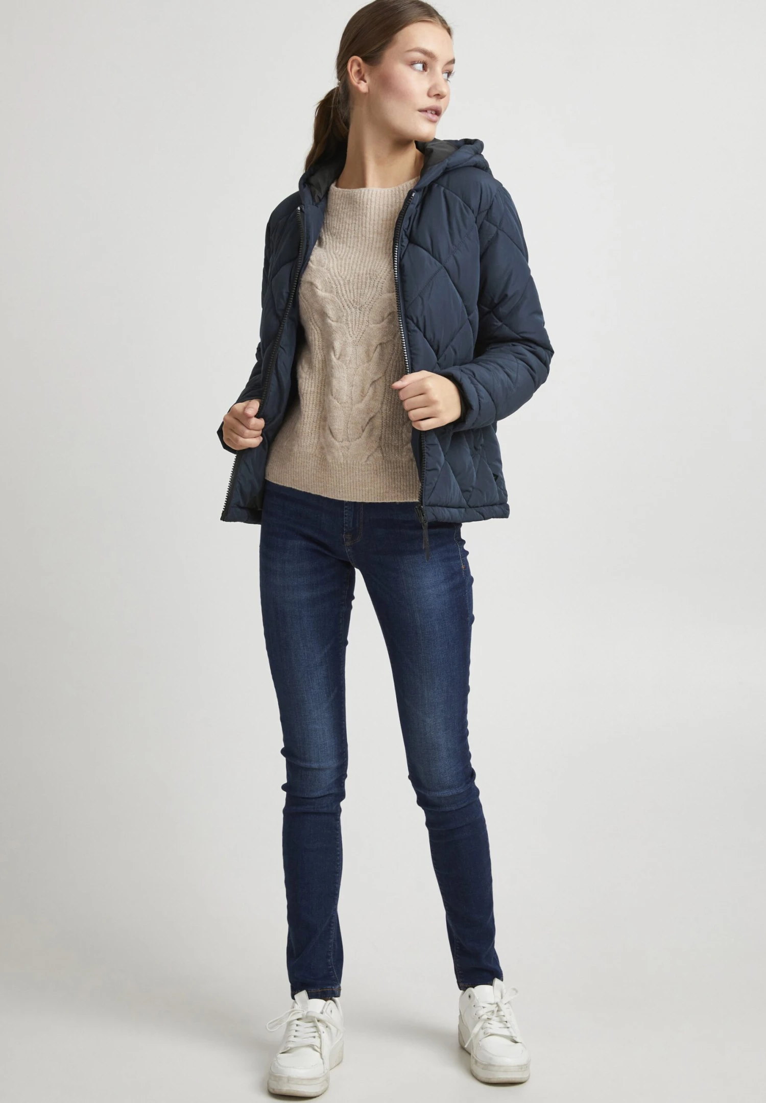 OXMO Oxstacie - Chaqueta De Entretiempo - Total Eclipse 2 OXMO Oxstacie - Chaqueta De Entretiempo - Total Eclipse - Imagen 2