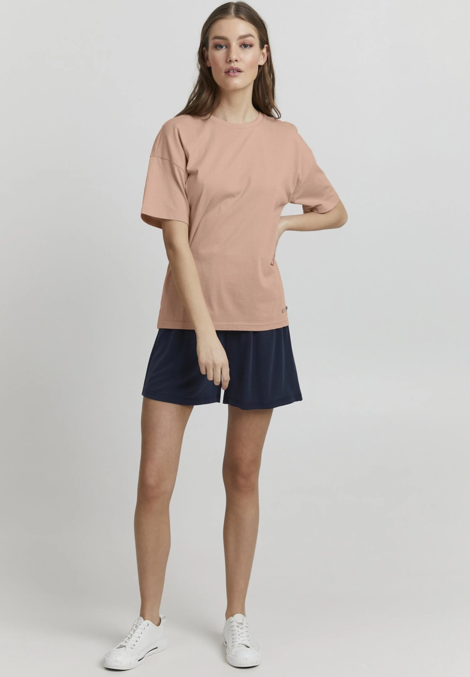 OXMO Pinala - Camiseta Básica - Mahogany Rose 2 OXMO Pinala - Camiseta Básica - Mahogany Rose - Imagen 2