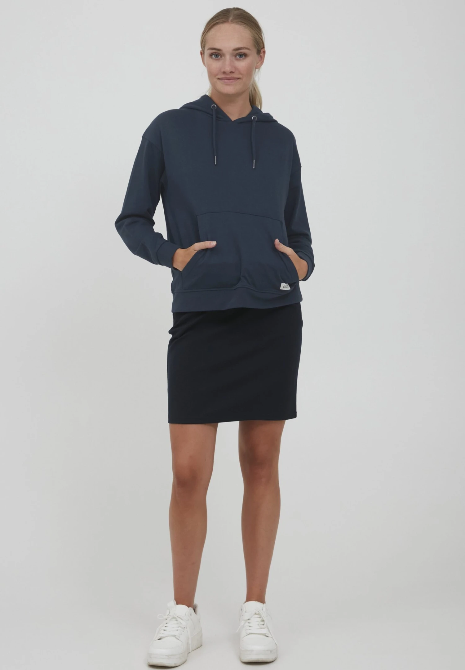 OXMO Oxgreta - Jersey Con Capucha - Total Eclipse 2 OXMO Oxgreta - Jersey Con Capucha - Total Eclipse - Imagen 2