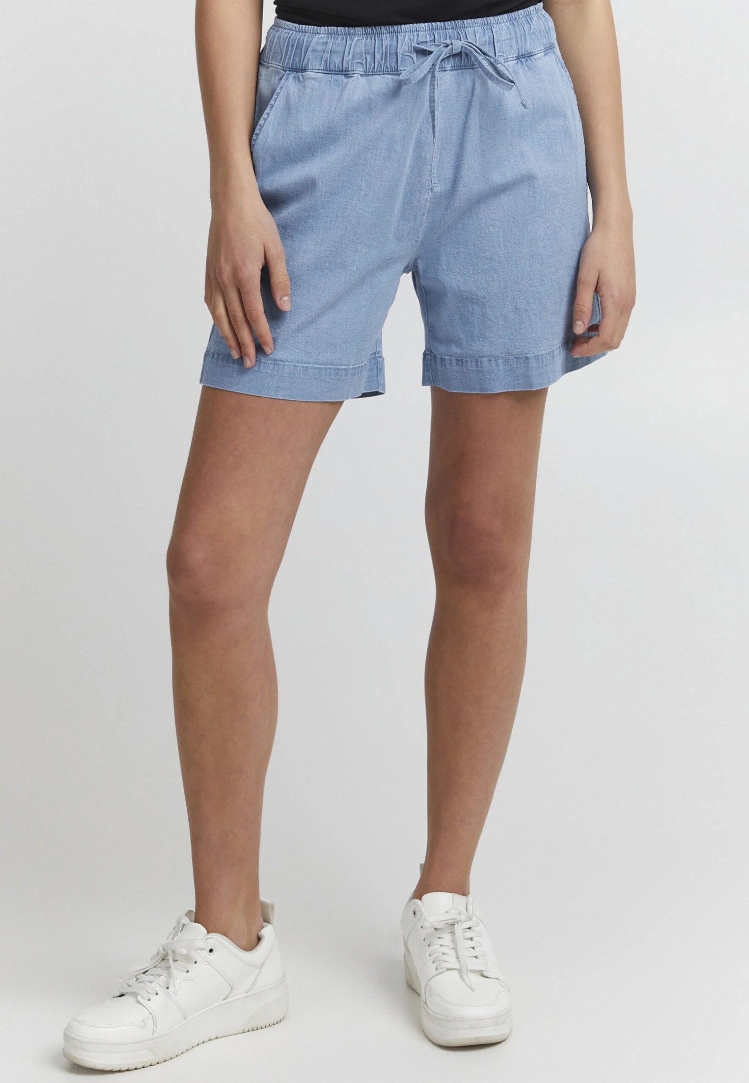 OXMO Oxlillith - Shorts Vaqueros - Light Blue Denim 1 OXMO Oxlillith - Shorts Vaqueros - Light Blue Denim
