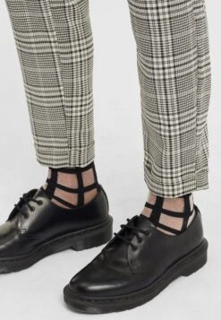 OXMO Oxlivia - Pantalones - Monument -OXMO Tienda de ventas 4ad0c13c506a456fa97f92ffe2acc7c8