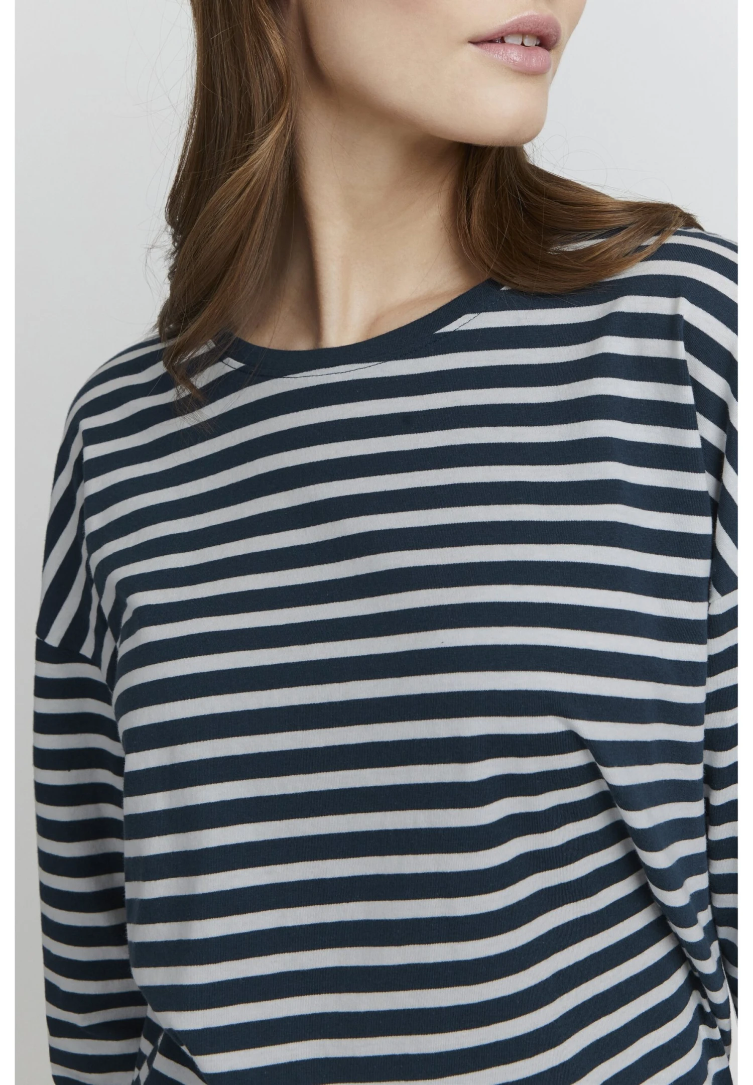 OXMO Camiseta De Manga Larga - Total Eclipse 4 OXMO Camiseta De Manga Larga - Total Eclipse - Imagen 4