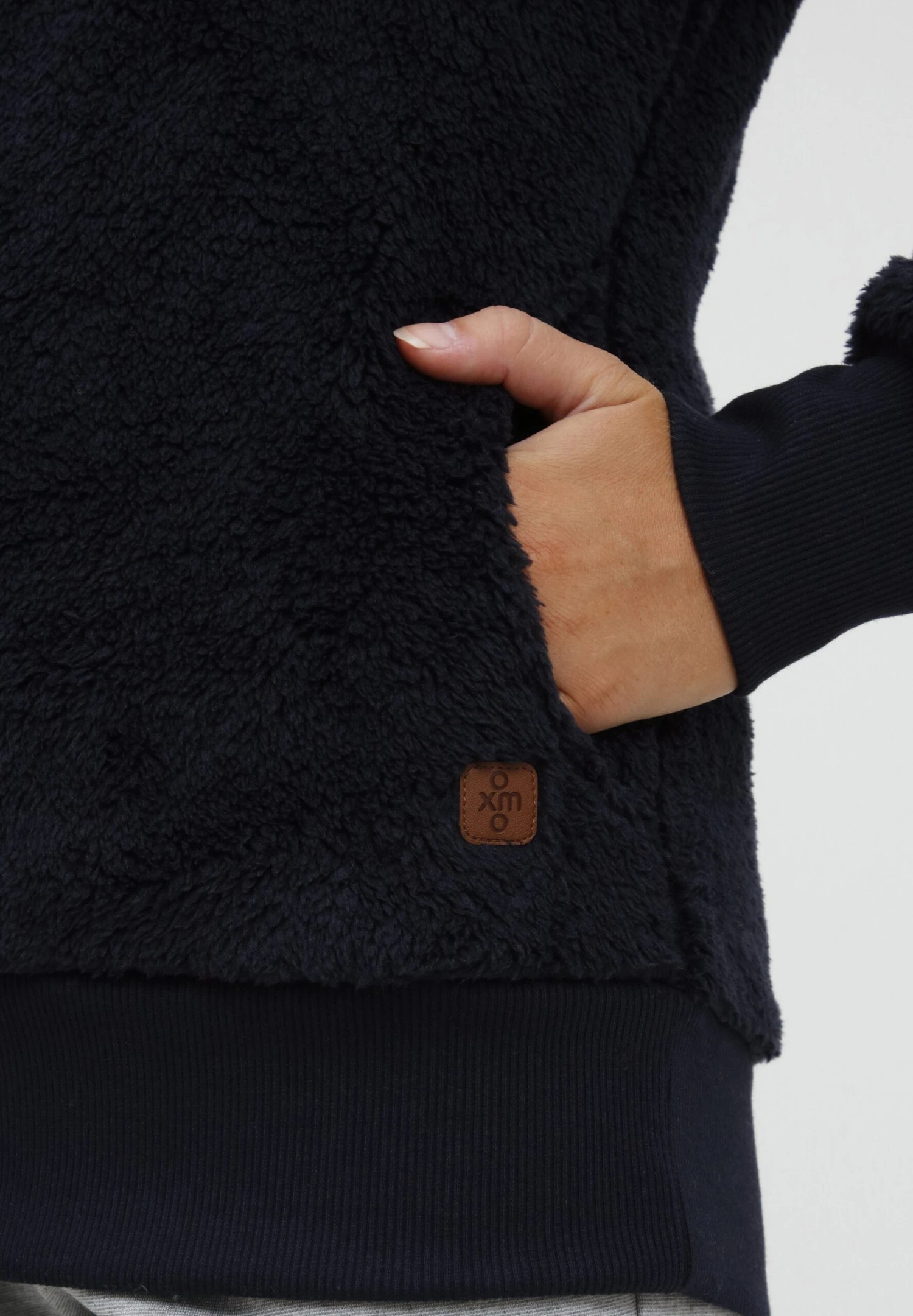 OXMO Oxanniken - Forro Polar - Total Eclipse 5 OXMO Oxanniken - Forro Polar - Total Eclipse - Imagen 5