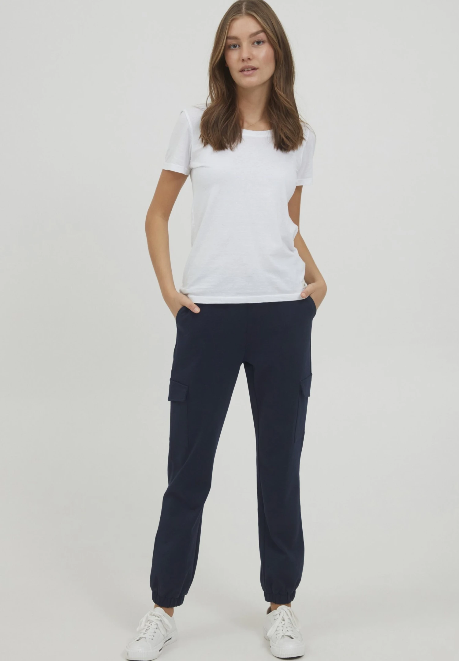 OXMO Oxhenni - Pantalones Cargo - Total Eclipse 2 OXMO Oxhenni - Pantalones Cargo - Total Eclipse - Imagen 2