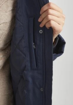 OXMO Oxmaribel - Abrigo De Invierno - Total Eclipse -OXMO Tienda de ventas 9d1d83c557eb4958acb536a299c46d79