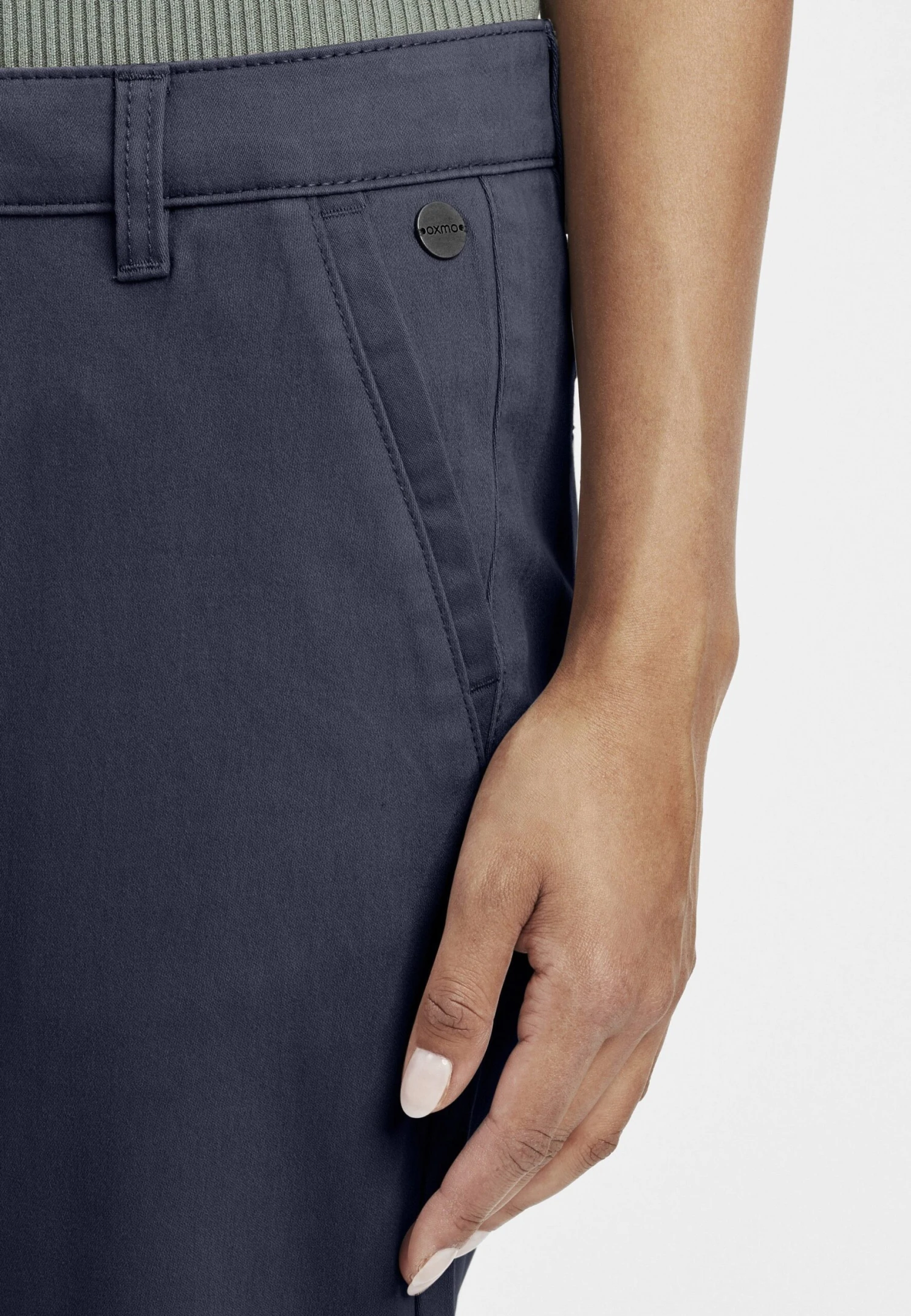 OXMO Oxdoneta - Pantalones Chinos - Insignia Blue 4 OXMO Oxdoneta - Pantalones Chinos - Insignia Blue - Imagen 4