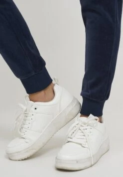 OXMO Oxnikita - Pantalones Deportivos - Insignia B 10 OXMO Oxnikita - Pantalones Deportivos - Insignia B -OXMO Tienda de ventas d68c3f24505646f5b370b7abacfcf768