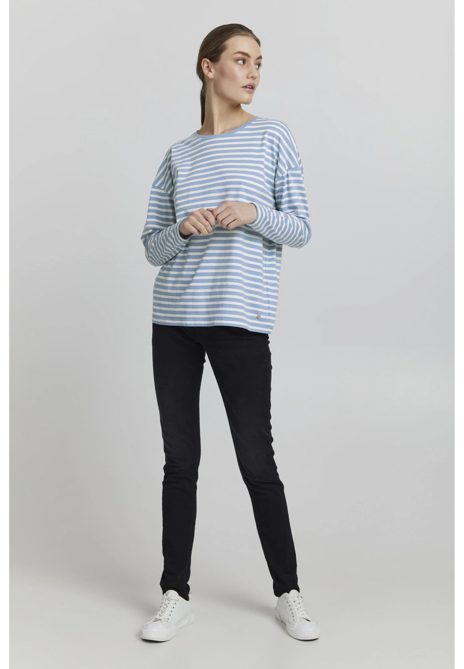 OXMO Camiseta De Manga Larga - Bel Air Blue 2 OXMO Camiseta De Manga Larga - Bel Air Blue - Imagen 2