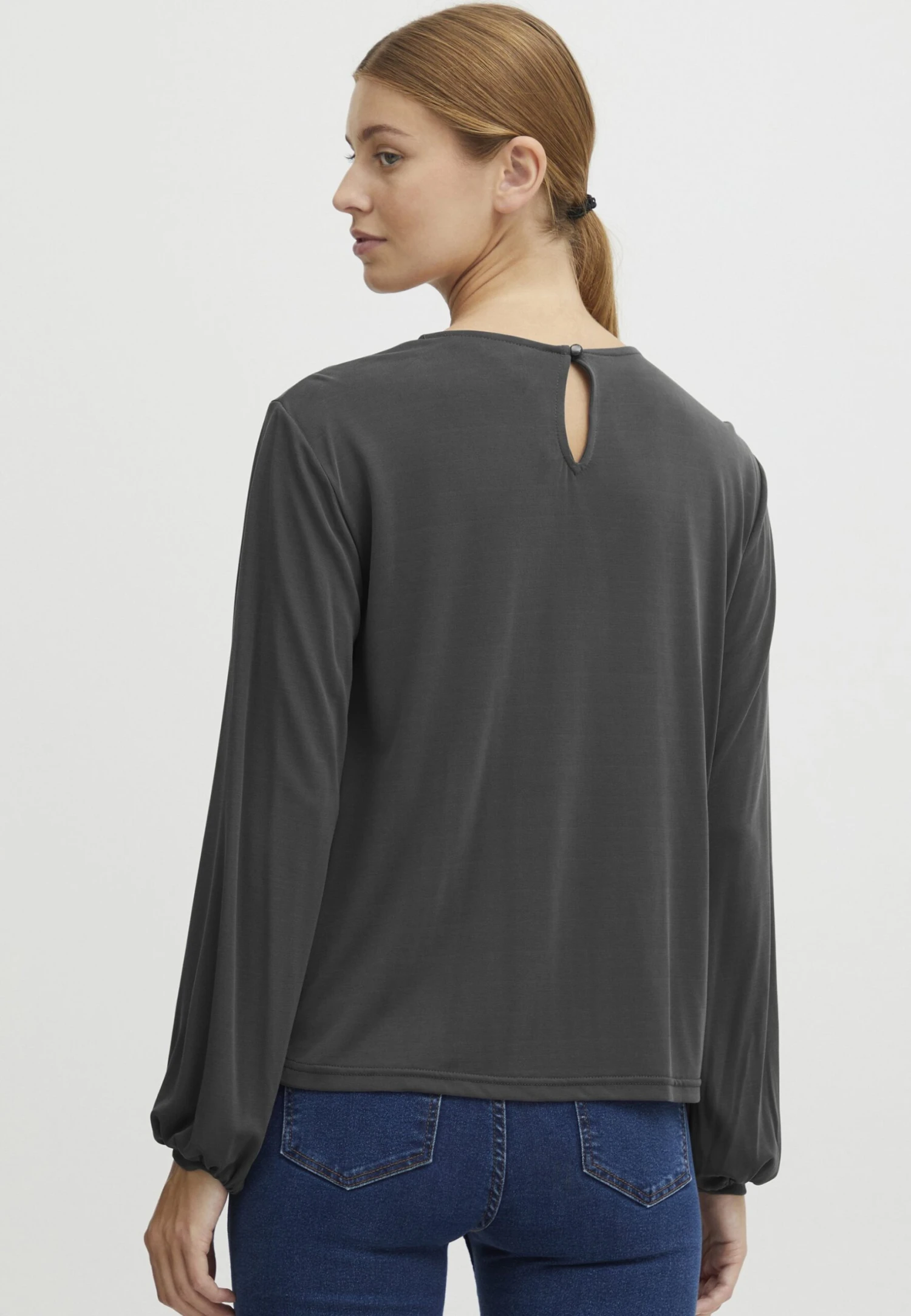OXMO Oxhal - Blusa - Blackened Pearl 3 OXMO Oxhal - Blusa - Blackened Pearl - Imagen 3